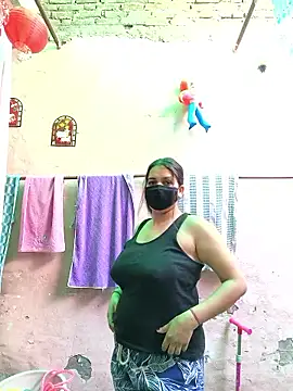 REENA-STRIP online show from April 30, 2026, 5:25 am