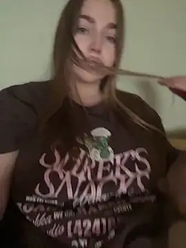 Snapshot of milana_millka chatting on March 21, 2026, 8:19 am milana millka online show from March 21, 2026, 8:19 am