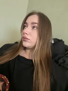 Snapshot of milana_millka chatting on March 23, 2026, 8:40 am milana millka online show from March 23, 2026, 8:40 am