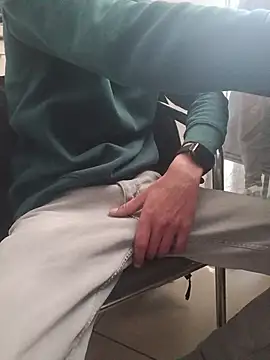 Skinboy06 online show from April 10, 2026, 10:20 am