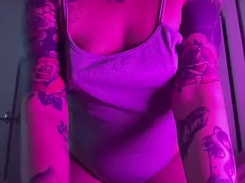 Snapshot of Cherrybabyxxx chatting on April 3, 2026, 7:06 am Cherrybabyxxx online show from April 3, 2026, 7:06 am