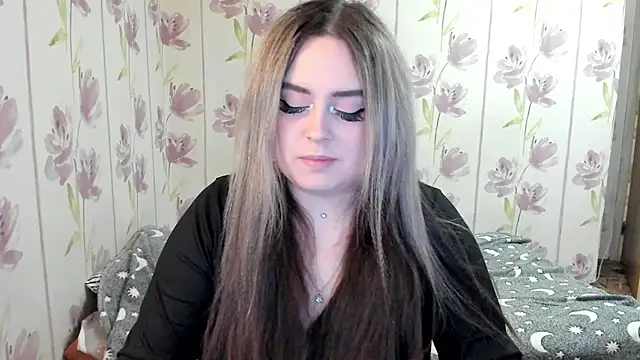 Agathameoww online show from April 29, 2026, 8:04 pm
