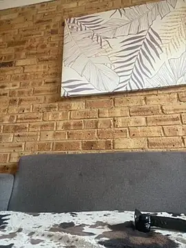 MILLIONDOLLARPUSSY95 online show from August 9, 2026, 7:35 am