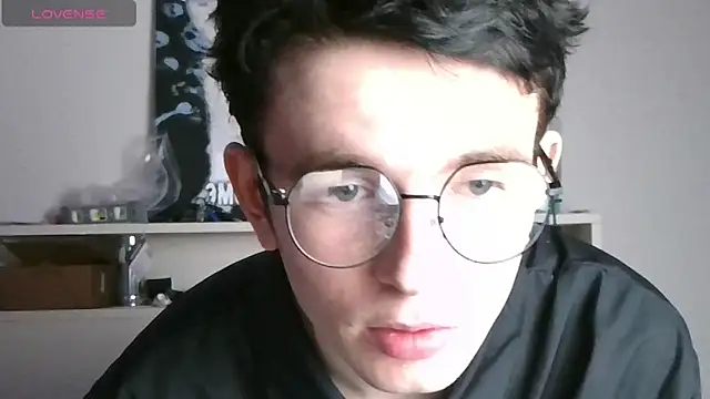 Snapshot of Ernest_ice chatting on April 14, 2026, 5:30 pm Ernest ice online show from April 14, 2026, 5:30 pm