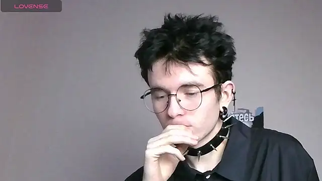 Snapshot of Ernest_ice chatting on April 19, 2026, 4:28 pm Ernest ice online show from April 19, 2026, 4:28 pm