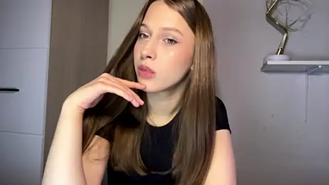 AssumingPail online show from April 1, 2026, 5:54 pm