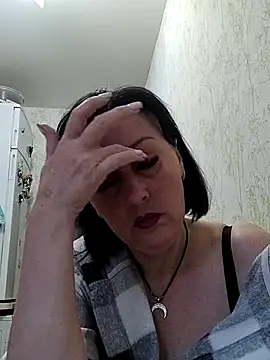 Snapshot of HelgaDennis chatting on June 3, 2026, 3:31 am HelgaDennis online show from June 3, 2026, 3:31 am