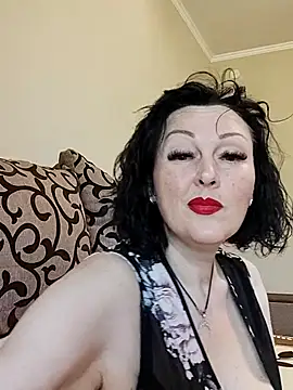 Snapshot of HelgaDennis chatting on June 5, 2026, 7:03 am HelgaDennis online show from June 5, 2026, 7:03 am