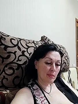Snapshot of HelgaDennis chatting on June 5, 2026, 7:52 pm HelgaDennis online show from June 5, 2026, 7:52 pm