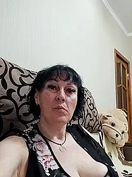 HelgaDennis online show from July 22, 2026, 2:36 am