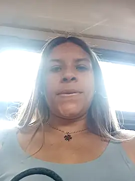 alanna6950 online show from May 8, 2026, 4:23 pm