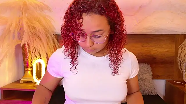 lara curly online show from April 13, 2026, 10:10 am