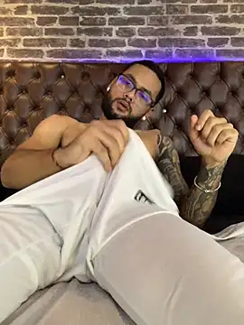 KyleJoss30 online show from April 15, 2026, 7:58 pm