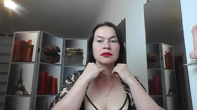 Snapshot of Selena_Moo chatting on July 23, 2026, 9:29 am Selena Moo online show from July 23, 2026, 9:29 am