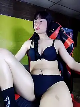 LATINSEXBOM online show from May 9, 2026, 5:45 am