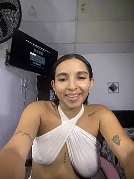 Blowjob-Queen  online show from May 13, 2026, 3:04 am