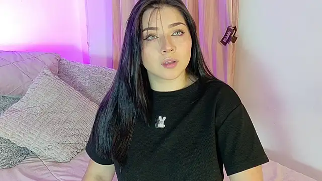 Snapshot of CamilaRougee chatting on April 6, 2026, 1:56 pm CamilaRougee online show from April 6, 2026, 1:56 pm