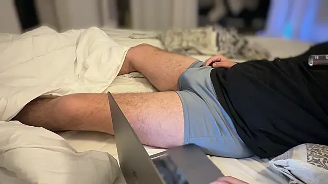 Snapshot of duponslecoquin chatting on April 7, 2026, 10:26 am duponslecoquin online show from April 7, 2026, 10:26 am