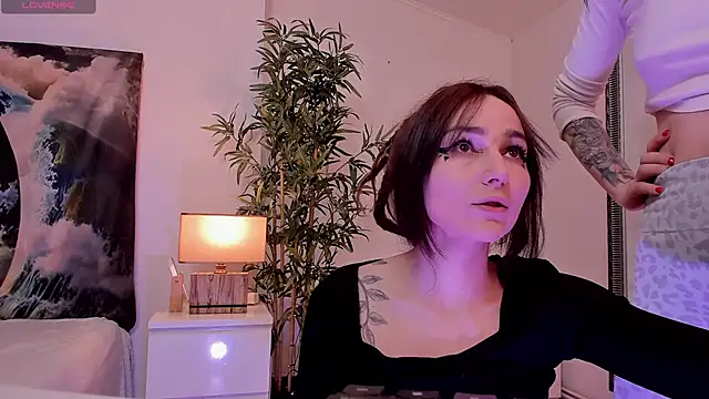 mira0 0 online show from March 26, 2026, 8:25 pm