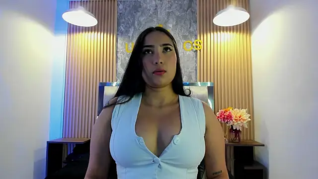 Sulay Kim online show from June 1, 2026, 7:04 pm