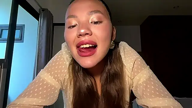 kamila 18 french online show from April 6, 2026, 2:31 am