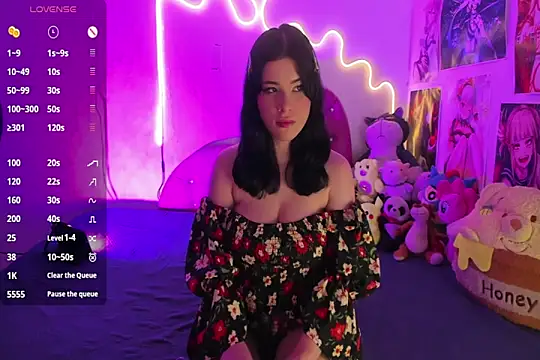 corina  pink online show from June 5, 2026, 5:25 am