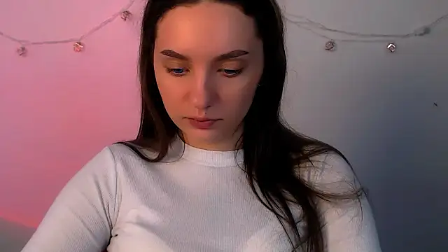 LiaSimss online show from March 23, 2026, 9:57 am