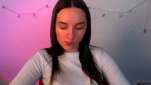 LiaSimss online show from March 31, 2026, 9:21 am