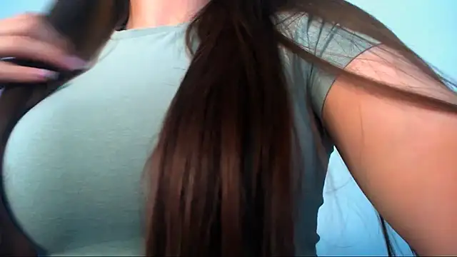 LiaSimss online show from June 10, 2026, 8:35 am