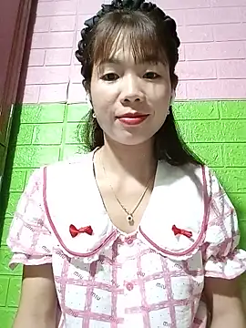 AmyLinee01 online show from June 1, 2026, 7:26 pm