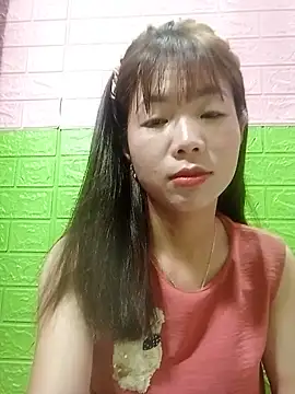 AmyLinee01 online show from June 15, 2026, 6:21 pm