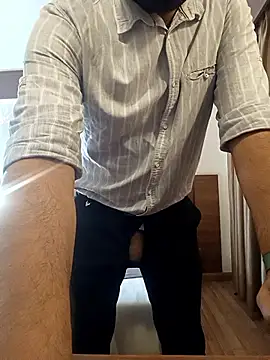 Daddyfuck34 online show from April 17, 2026, 4:37 am