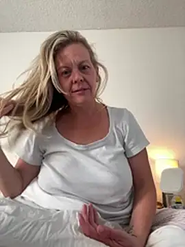 GwenWilde31 online show from May 29, 2026, 1:31 pm