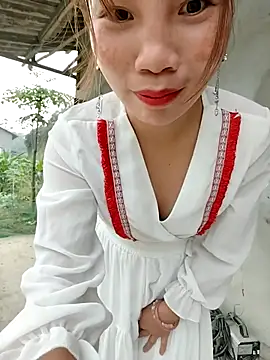 Ruby Lucy online show from April 3, 2026, 12:30 am