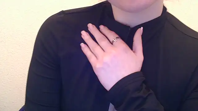 Snapshot of mery_lou20252 chatting on March 24, 2026, 5:18 pm mery lou20252 online show from March 24, 2026, 5:18 pm