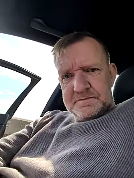 Snapshot of Notiesfuk chatting on April 13, 2026, 12:10 pm Notiesfuk online show from April 13, 2026, 12:10 pm