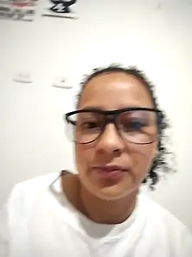 Snapshot of Sofia_Alane chatting on April 2, 2026, 9:07 am Sofia Alane online show from April 2, 2026, 9:07 am