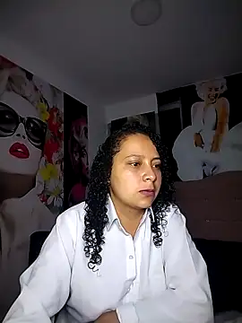 Snapshot of Sofia_Alane chatting on April 10, 2026, 9:14 am Sofia Alane online show from April 10, 2026, 9:14 am