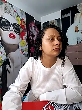 Snapshot of Sofia_Alane chatting on April 14, 2026, 9:15 am Sofia Alane online show from April 14, 2026, 9:15 am