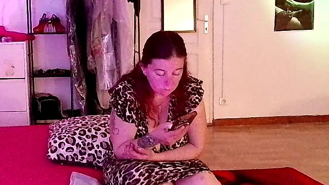 C0chonne59  online show from April 2, 2026, 9:34 pm