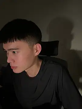 Snapshot of CalvinHY chatting on August 6, 2026, 12:56 am CalvinHY online show from August 6, 2026, 12:56 am