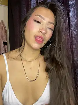 Itze Mua online show from June 3, 2026, 9:31 pm