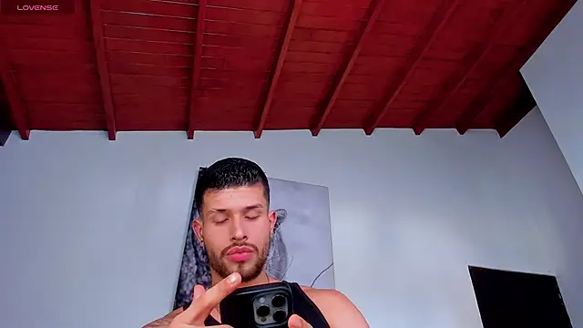 Santos ramirez1 online show from April 20, 2026, 1:47 pm