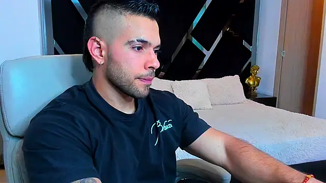 Raytorres online show from July 10, 2026, 10:56 pm