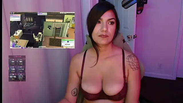 sweetRoxie online show from May 15, 2026, 11:45 pm