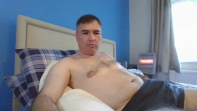 Snapshot of Pauly_Andrew chatting on March 22, 2026, 2:09 pm Pauly Andrew online show from March 22, 2026, 2:09 pm