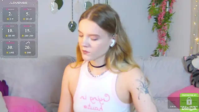 Snapshot of Emma_peach chatting on July 29, 2026, 12:53 am Emma peach online show from July 29, 2026, 12:53 am