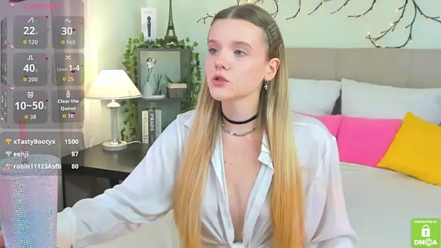 Snapshot of Emma_peach chatting on August 9, 2026, 7:57 am Emma peach online show from August 9, 2026, 7:57 am