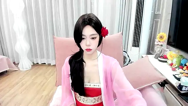 Snapshot of jolie_33 chatting on March 26, 2026, 12:33 pm jolie 33 online show from March 26, 2026, 12:33 pm
