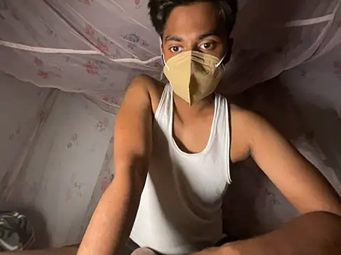 sinner2511 online show from April 5, 2026, 8:28 pm